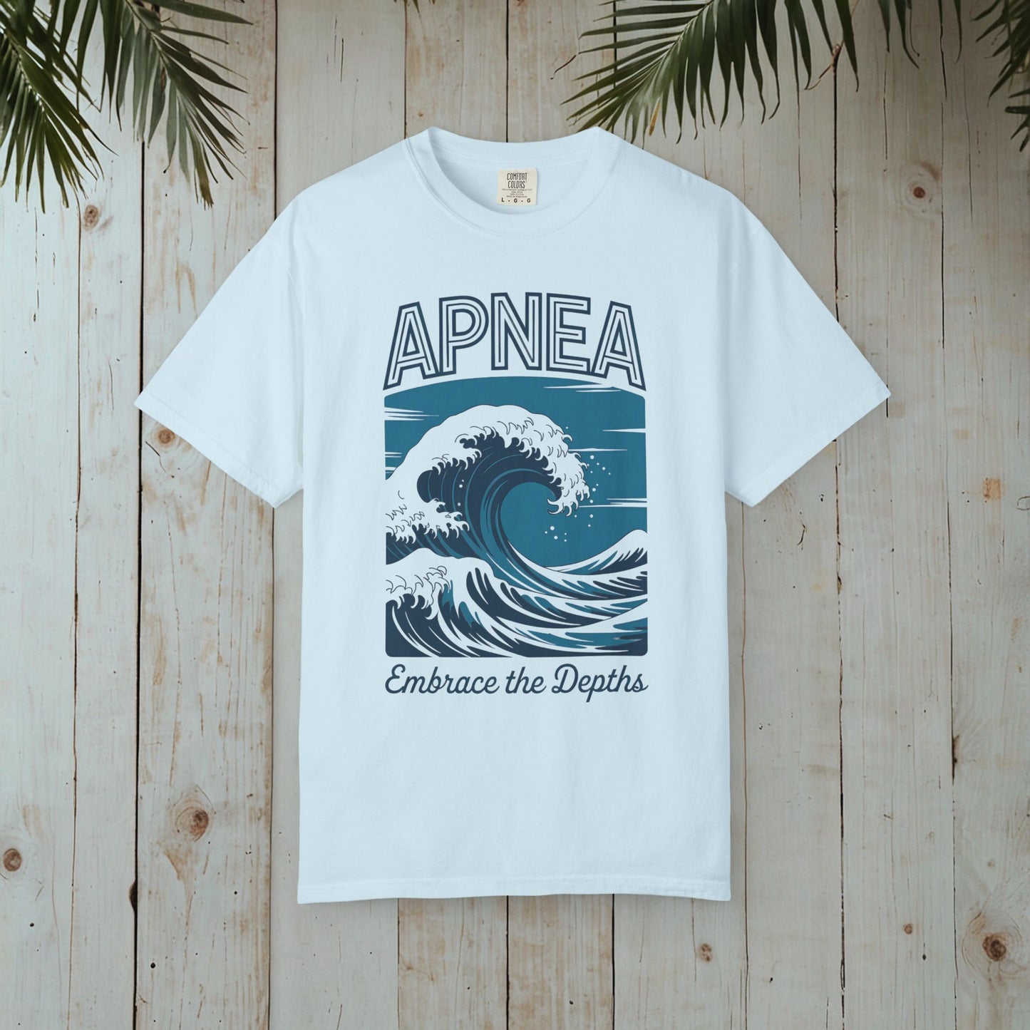 APNEA Embrace the Depths Wave 2 GARMENT-DYED TEE