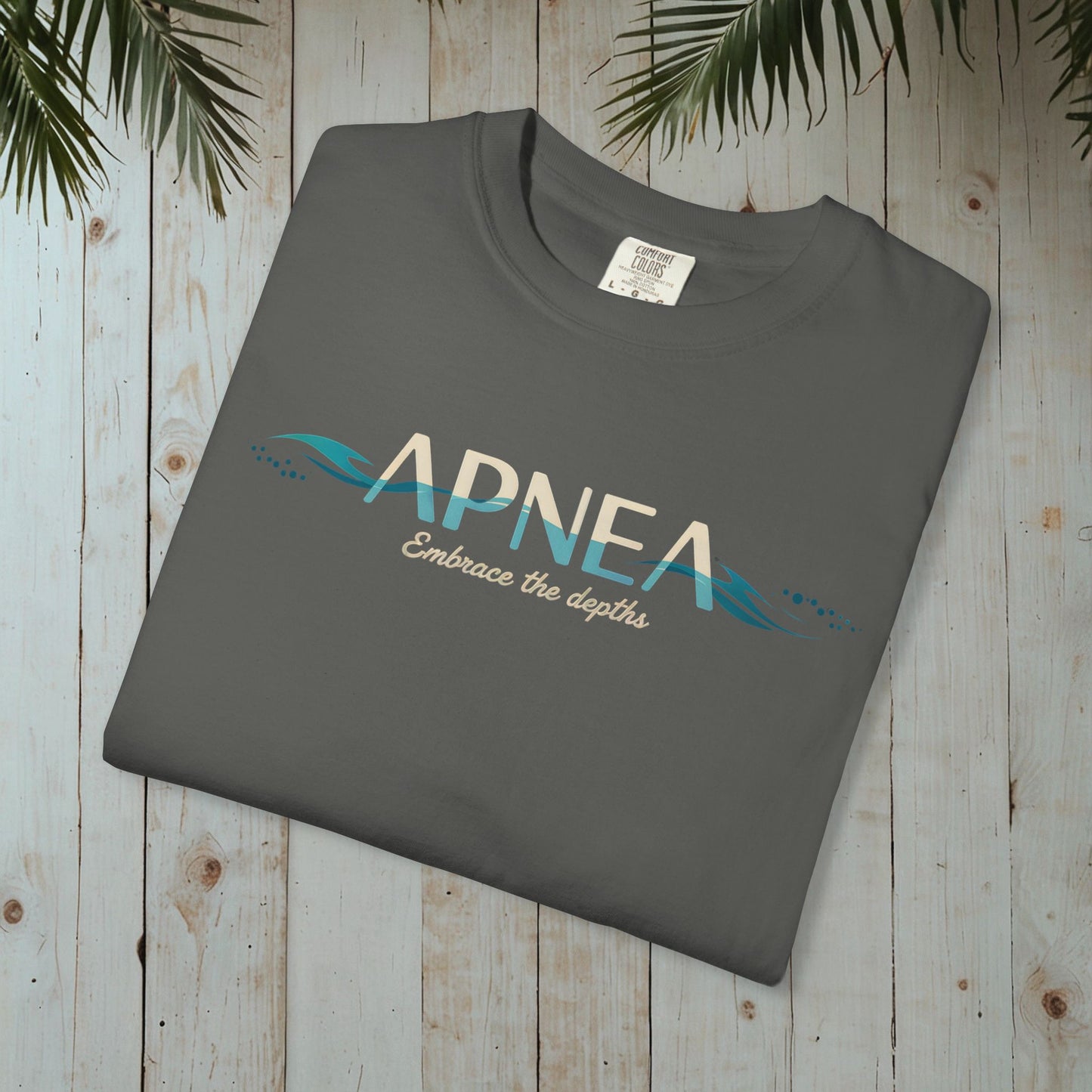 APNEA Embrace the Depths Wave GARMENT-DYED TEE