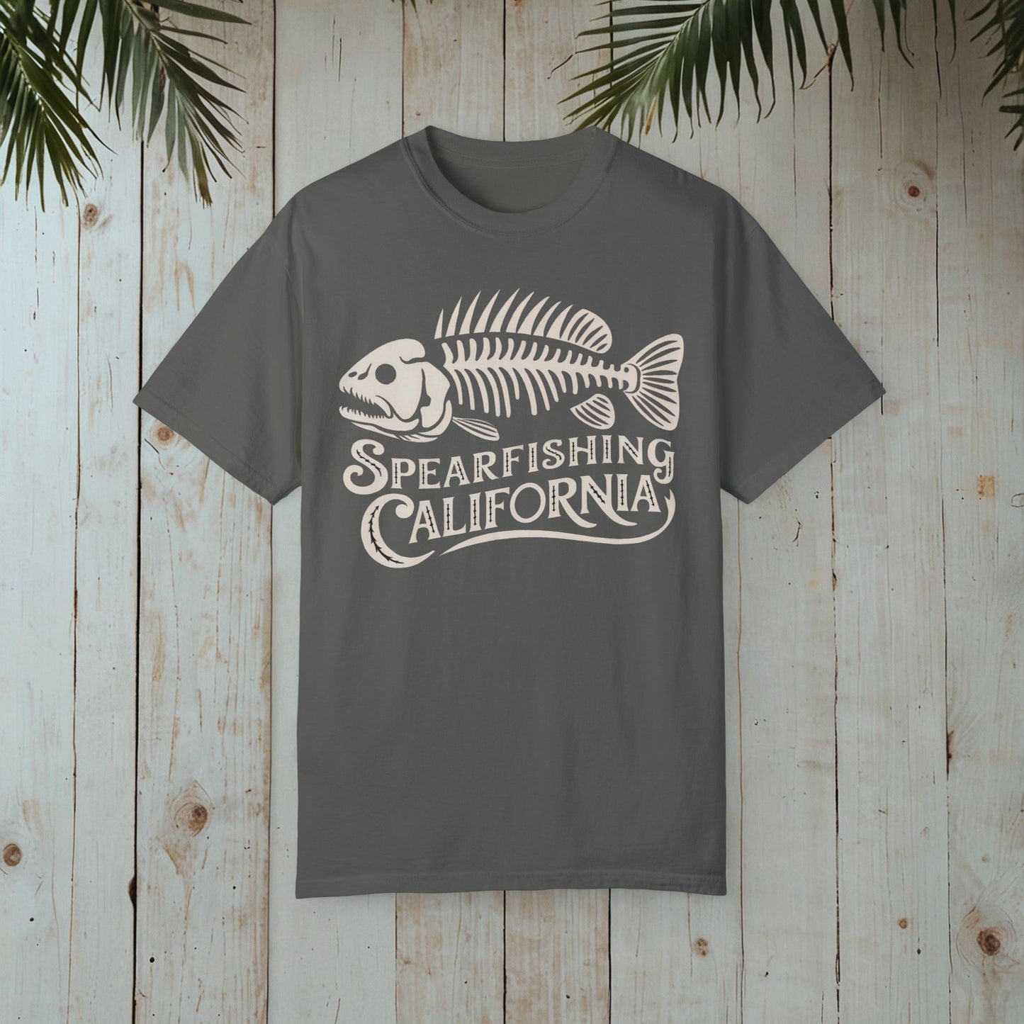 SPEARFISHING CALIFORNIA SKELETON FISH GARMENT-DYED TEE