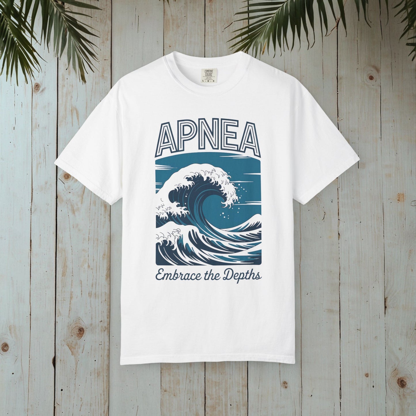 APNEA Embrace the Depths Wave 2 GARMENT-DYED TEE