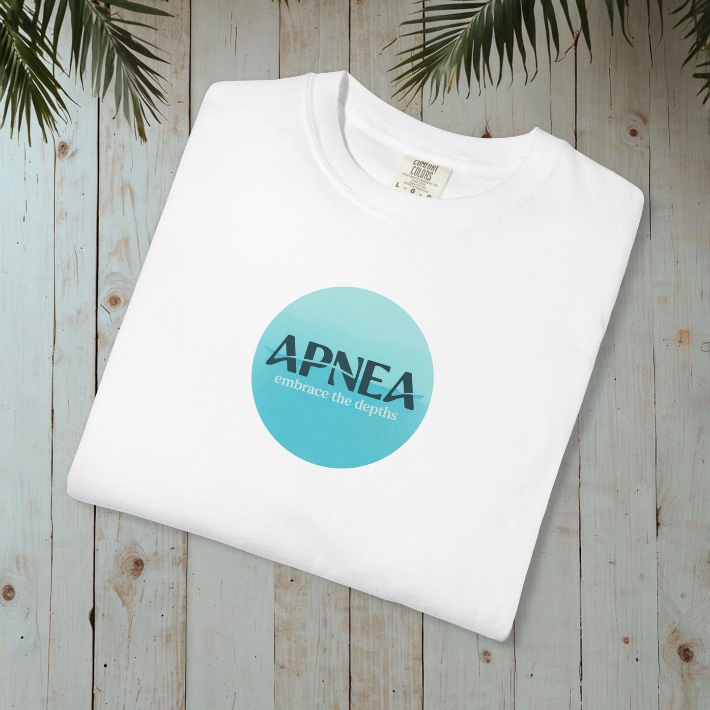 APNEA Embrace the Depths 3 GARMENT-DYED TEE