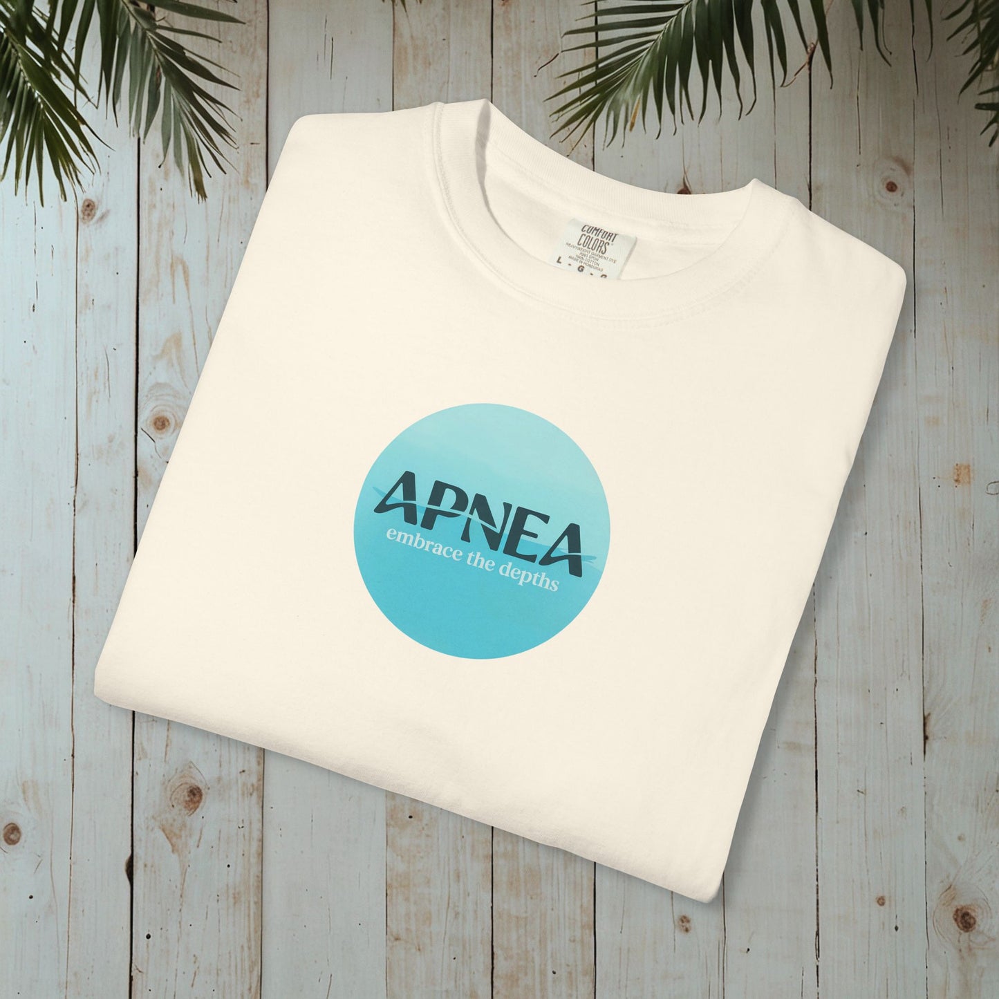 APNEA Embrace the Depths 3 GARMENT-DYED TEE